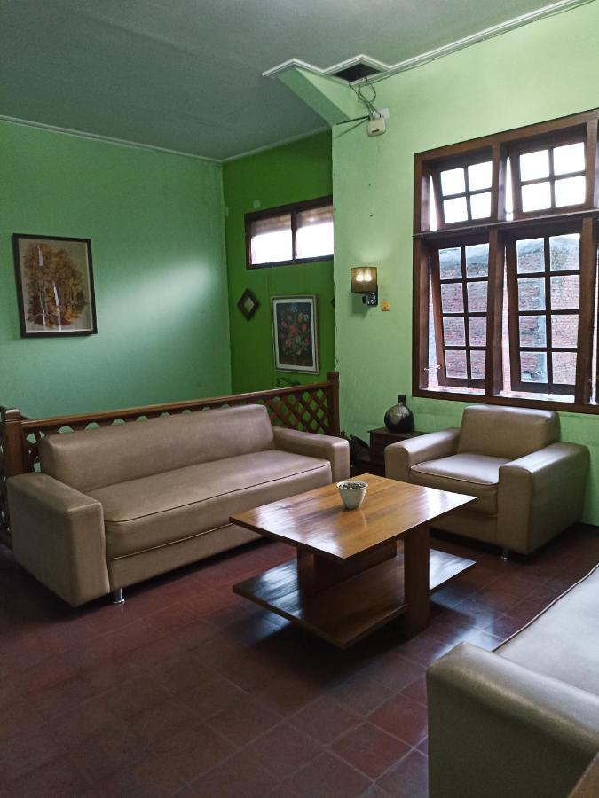 Sartika Hotel Prawirotaman ジョグジャカルタ エクステリア 写真