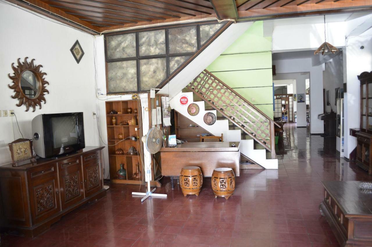 Sartika Hotel Prawirotaman ジョグジャカルタ エクステリア 写真