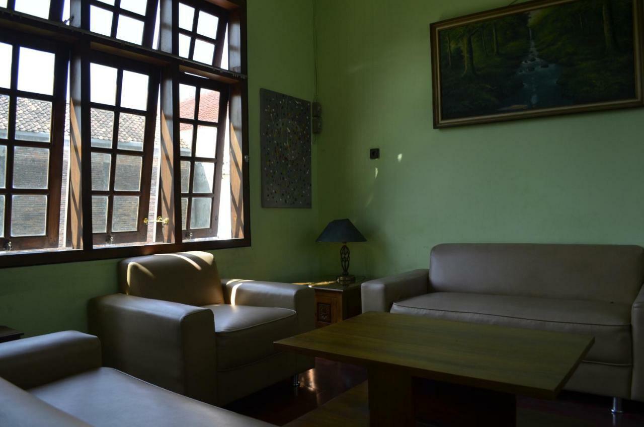 Sartika Hotel Prawirotaman ジョグジャカルタ エクステリア 写真